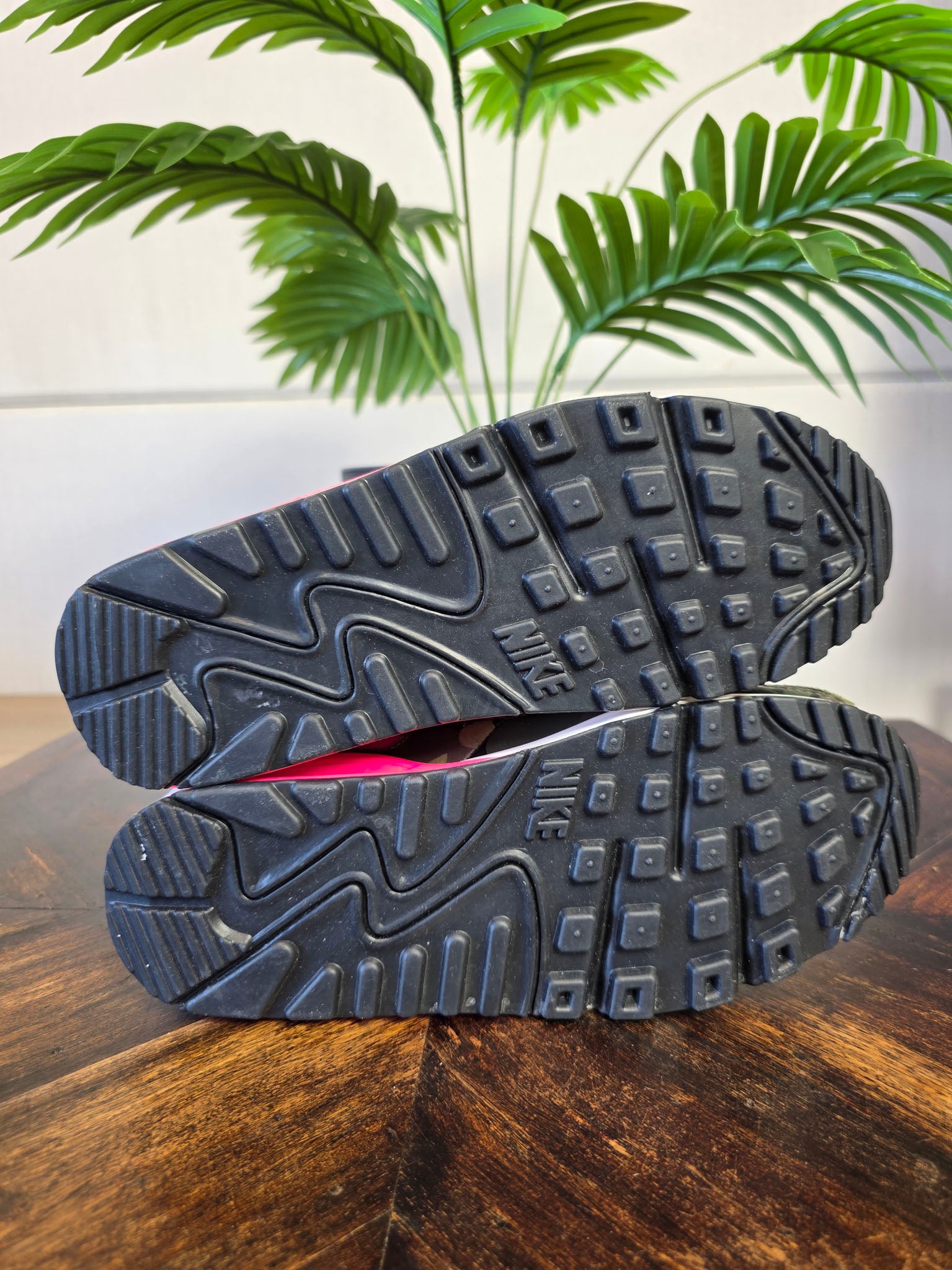Nike Air Max 90 Camo Pack Hyper Pink maat 38,5
