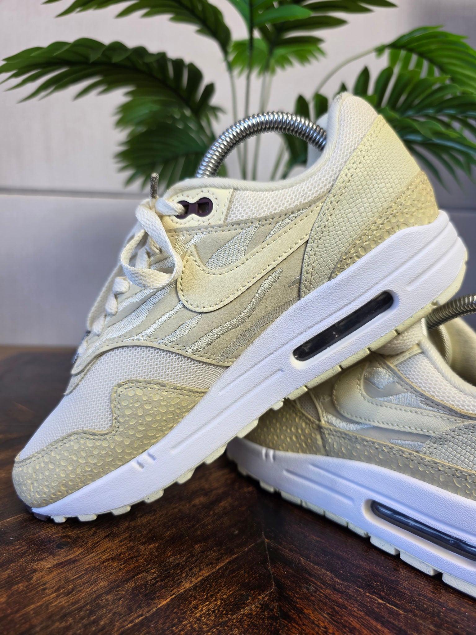 Nike Air Max 1 '87 Coconut Milk maat 39