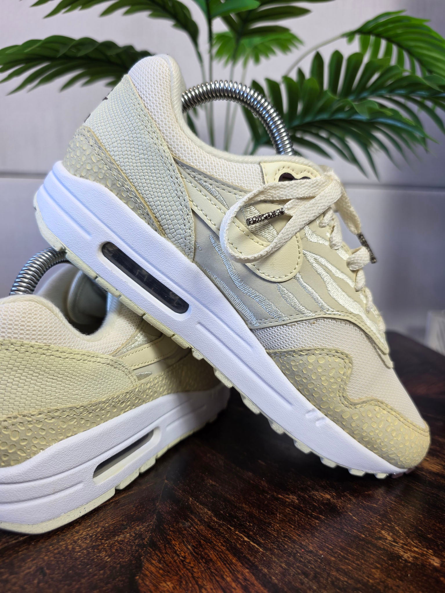 Nike Air Max 1 '87 Coconut Milk maat 39