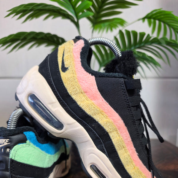 Nike Air Max 95 Premium Black Fur maat 37,5