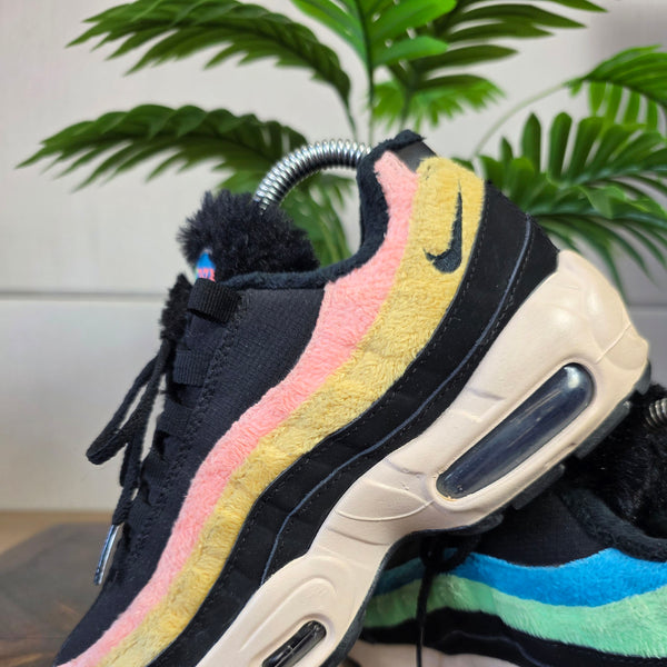 Nike Air Max 95 Premium Black Fur maat 37,5