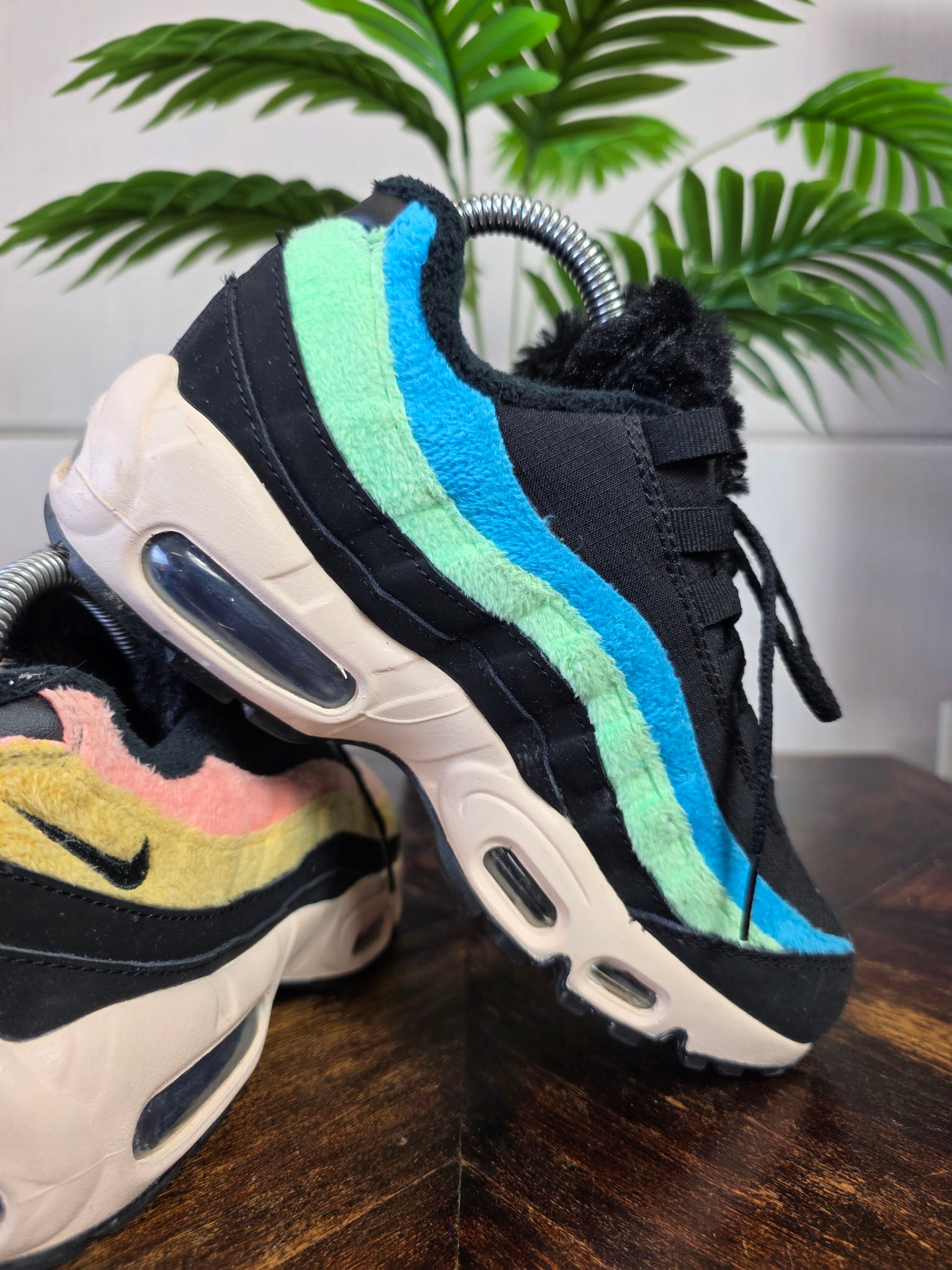 Nike Air Max 95 Premium Black Fur maat 37,5