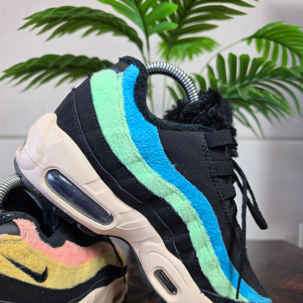 Nike Air Max 95 Premium Black Fur maat 37,5