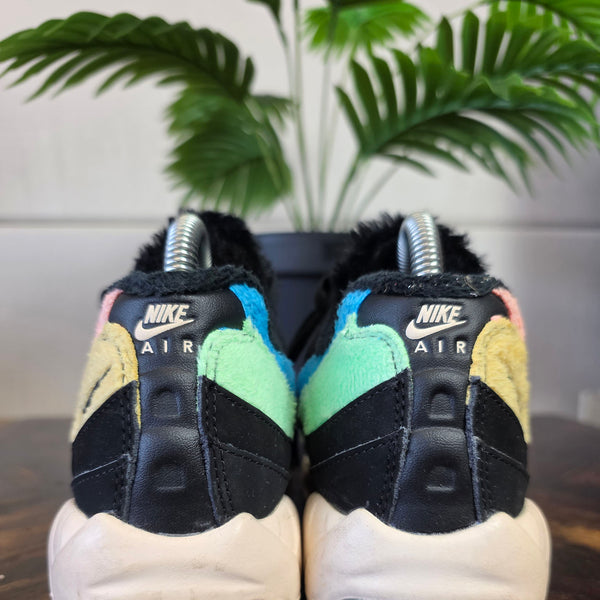 Nike Air Max 95 Premium Black Fur maat 37,5