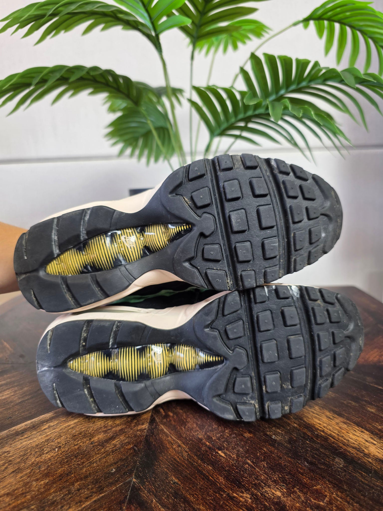 Nike Air Max 95 Premium Black Fur maat 37,5