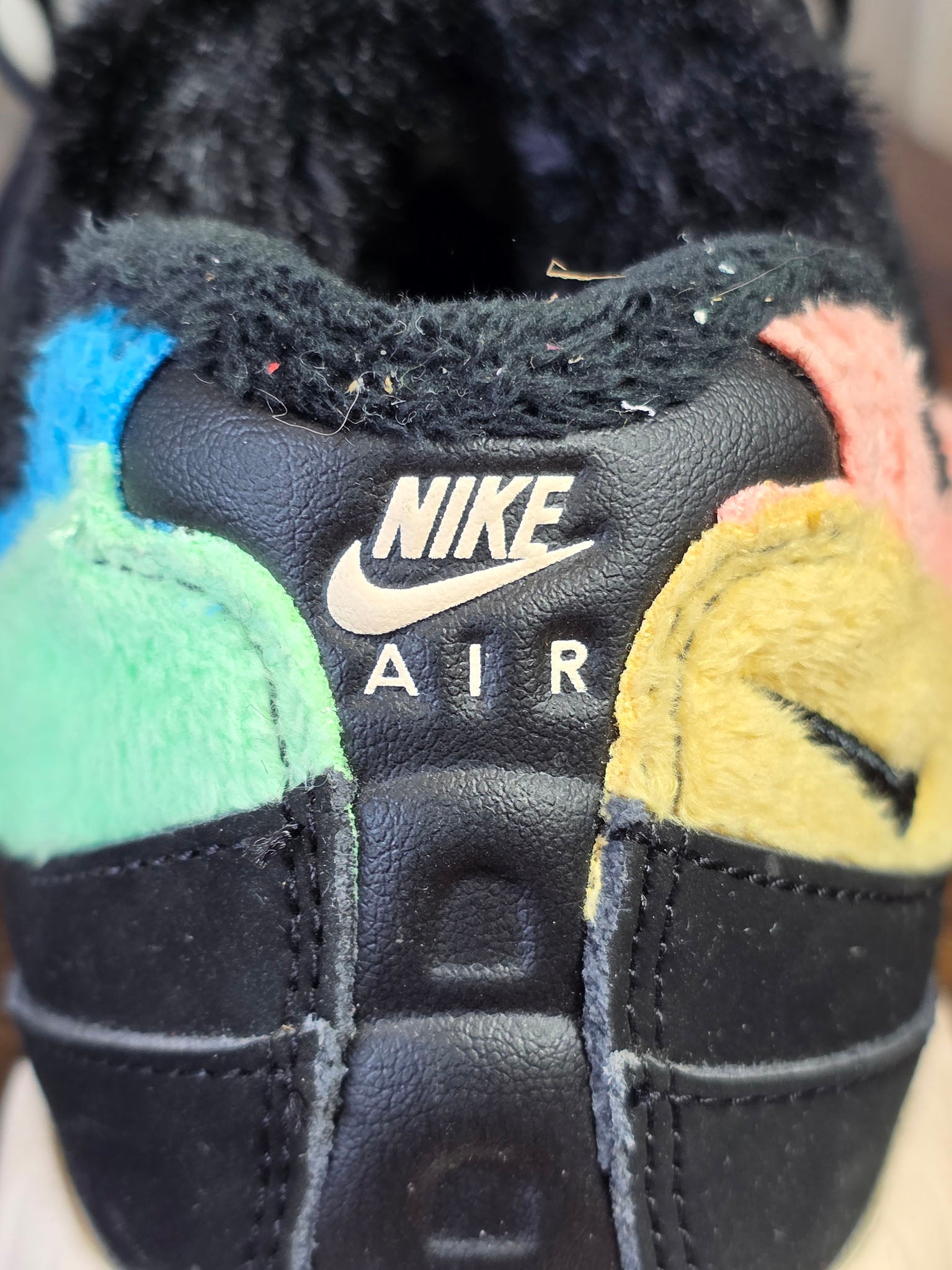 Nike Air Max 95 Premium Black Fur maat 37,5