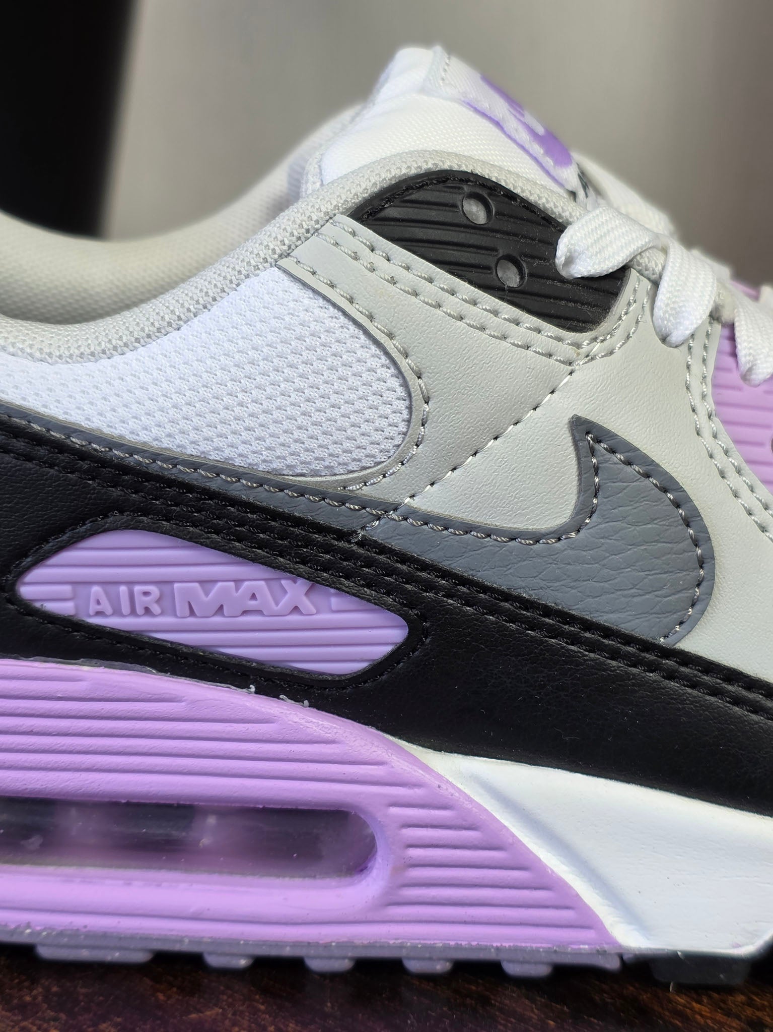 Nike Air Max 90 Lilac Photon Dust maat 40,5