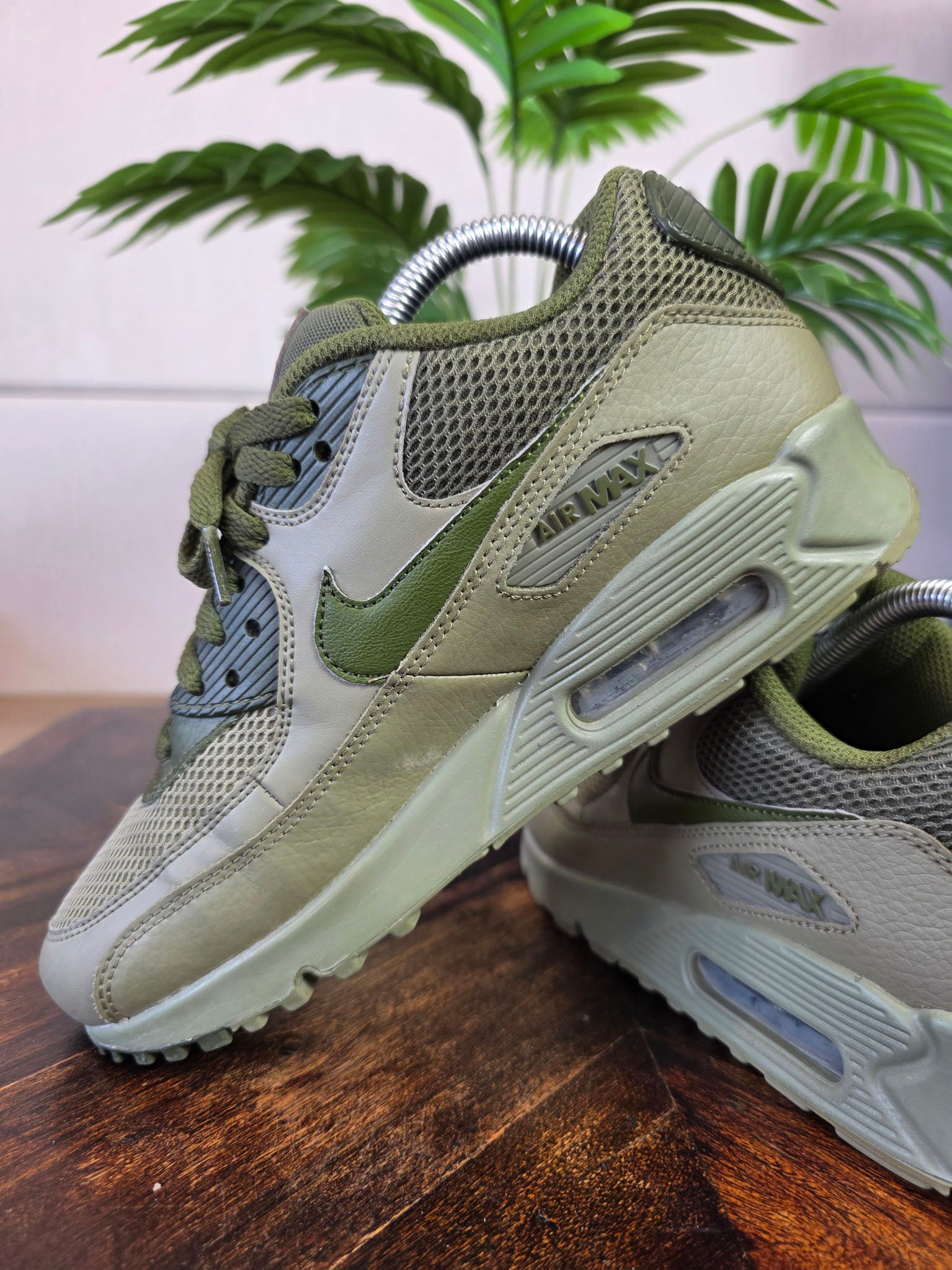 Nike Air Max 90 Essential Trooper maat 38,5