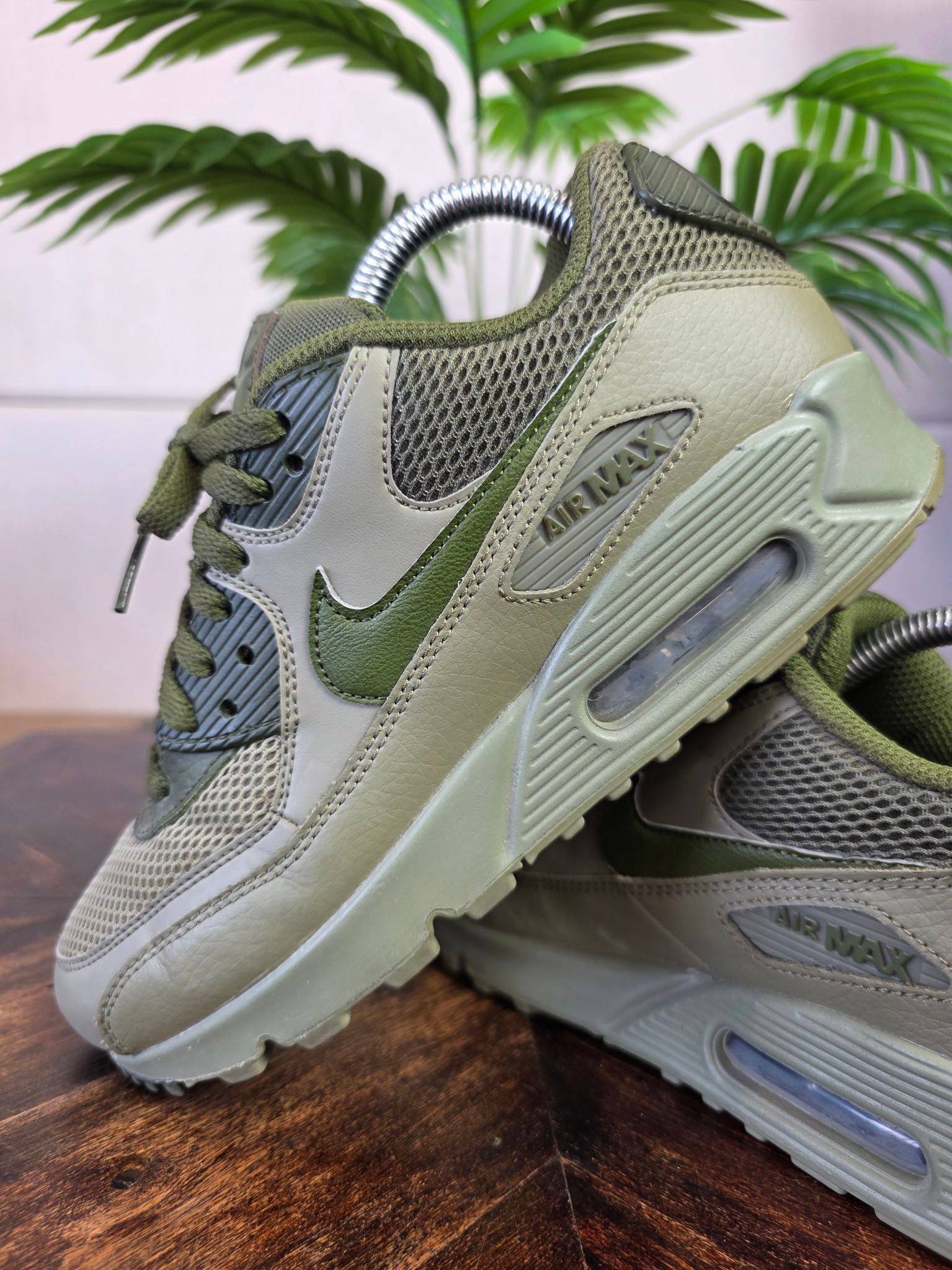 Nike Air Max 90 Essential Trooper maat 38,5