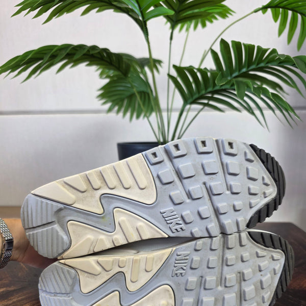 Nike Air Max 90 Futura 