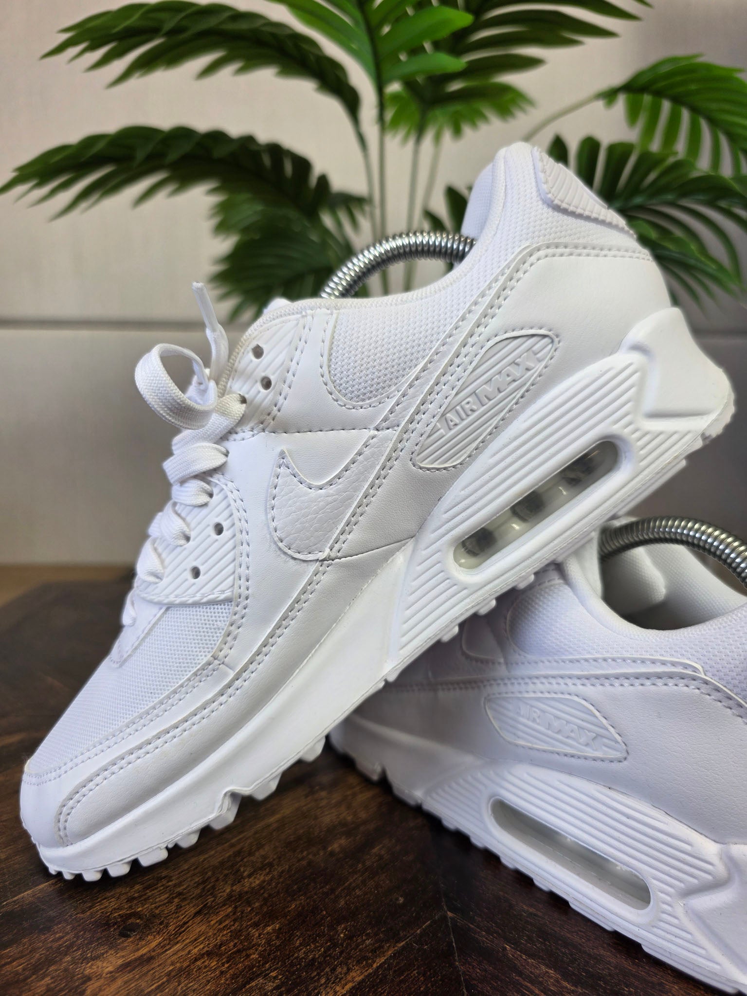 Nike Air Max 90 Triple White maat 42,5