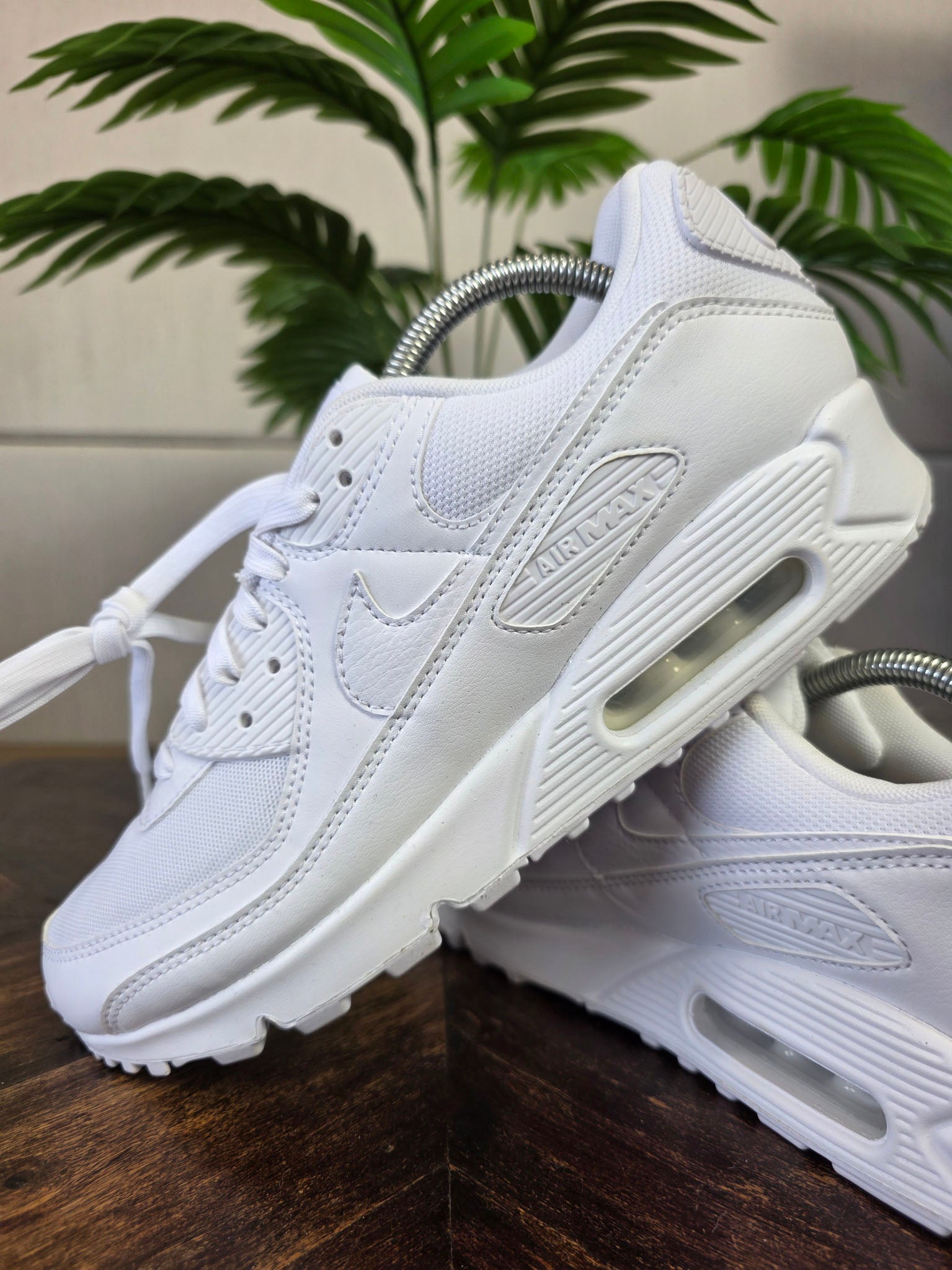 Nike Air Max 90 Triple White maat 42,5