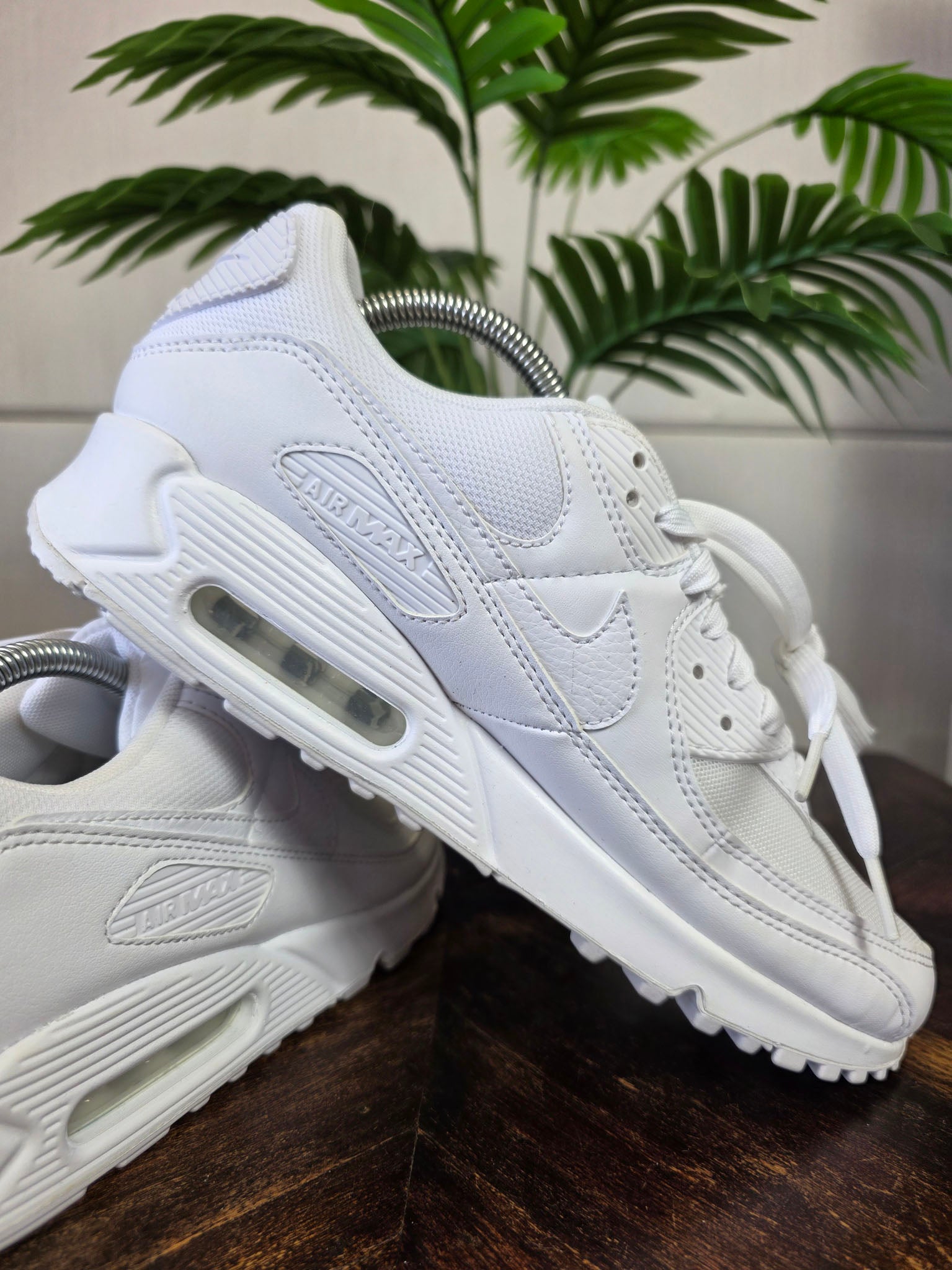 Nike Air Max 90 Triple White maat 42,5