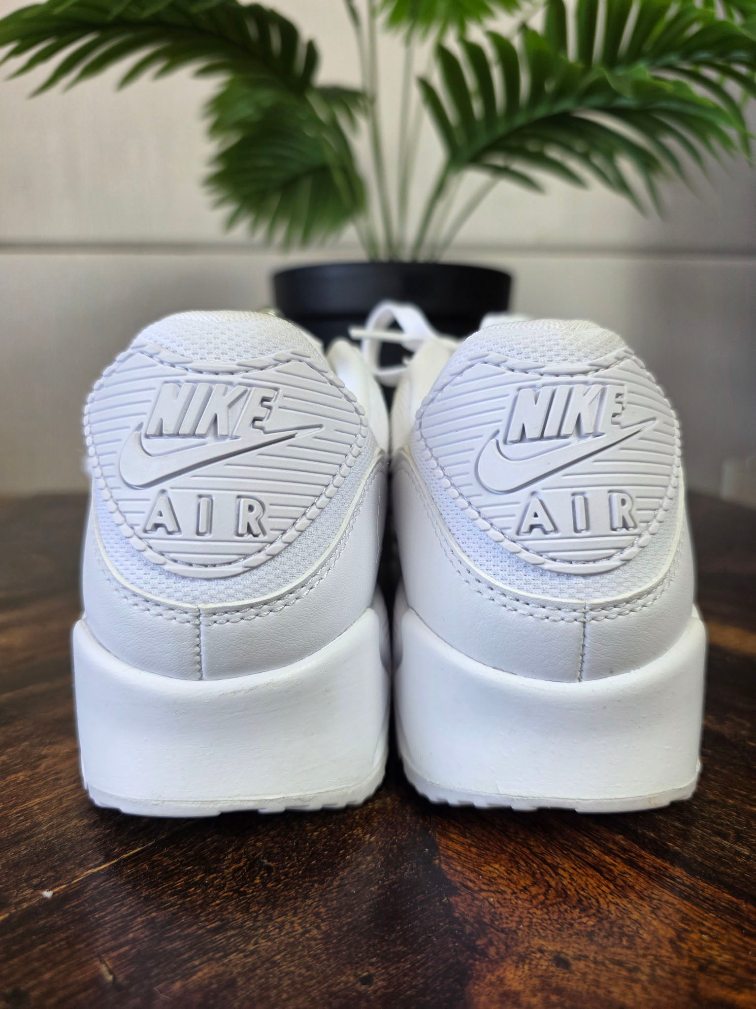 Nike Air Max 90 Triple White maat 42,5