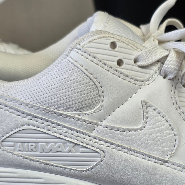 Nike Air Max 90 Triple White maat 42,5