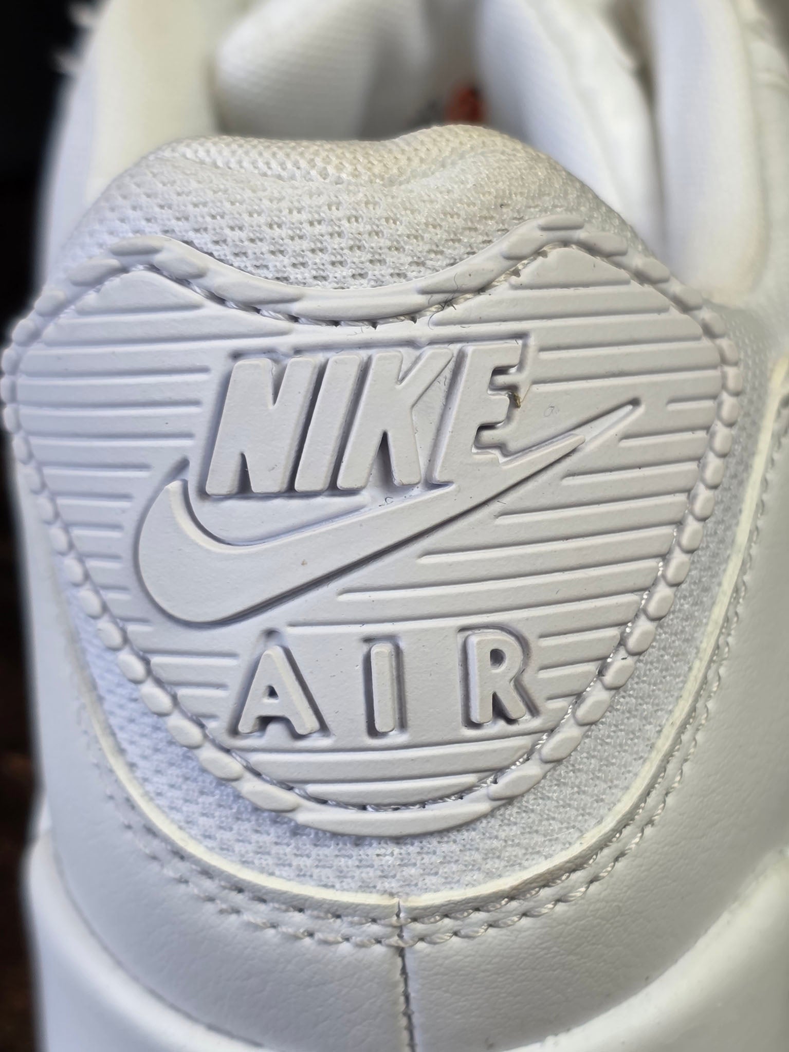 Nike Air Max 90 Triple White maat 42,5