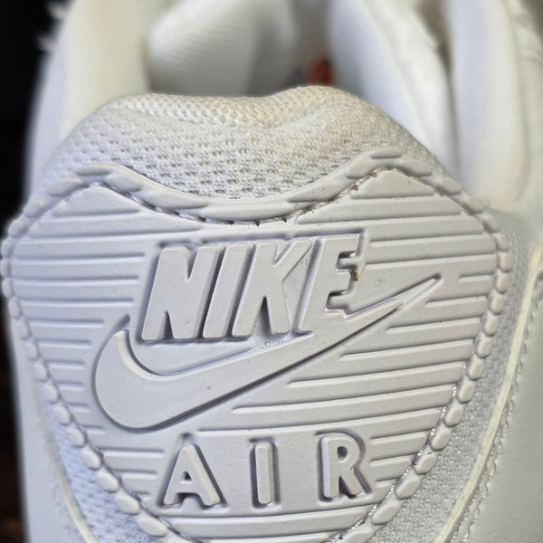 Nike Air Max 90 Triple White maat 42,5