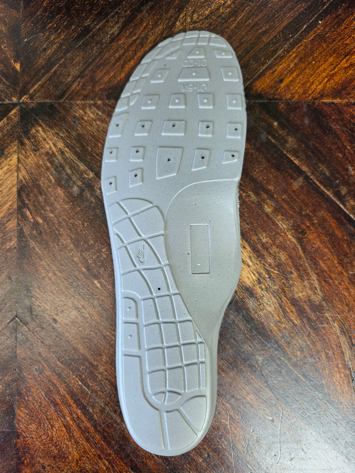 Nike Air Max 90 Triple White maat 42,5