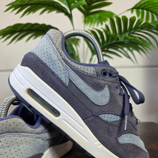 Nike Air Max 1 Indigo Perf maat 38,5