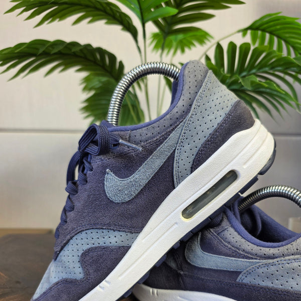 Nike Air Max 1 Indigo Perf maat 38,5