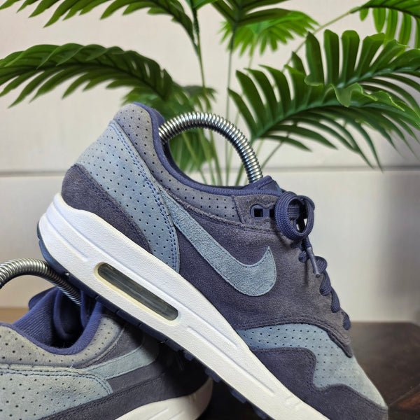 Nike Air Max 1 Indigo Perf maat 38,5