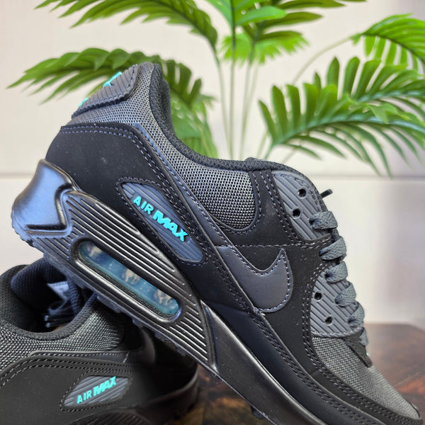 Nike Air Max 90 Black Tiffany maat 40