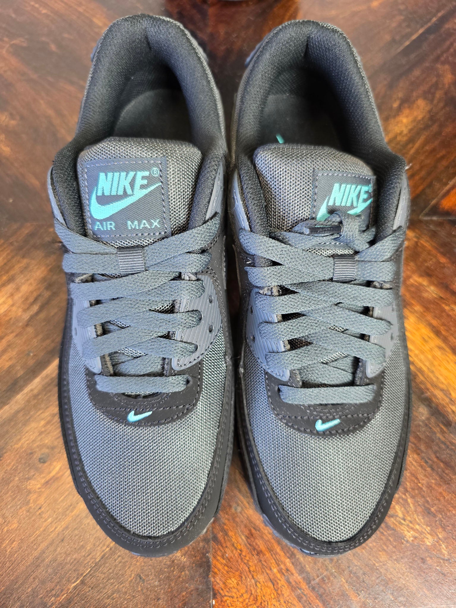 Nike Air Max 90 Black Tiffany maat 40