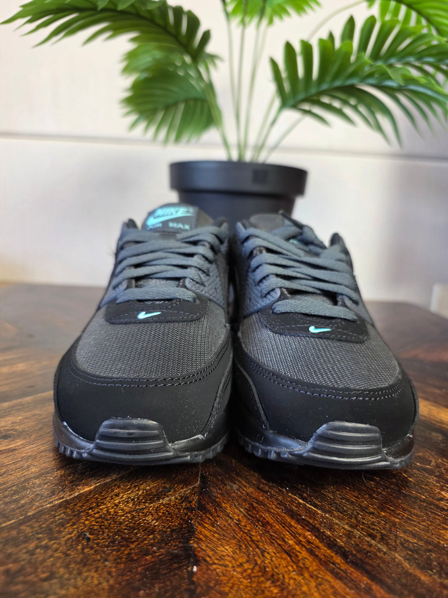 Nike Air Max 90 Black Tiffany maat 40