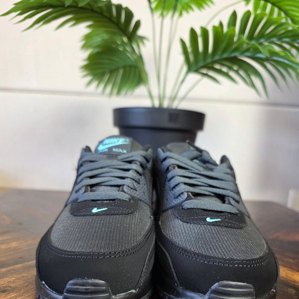 Nike Air Max 90 Black Tiffany maat 40