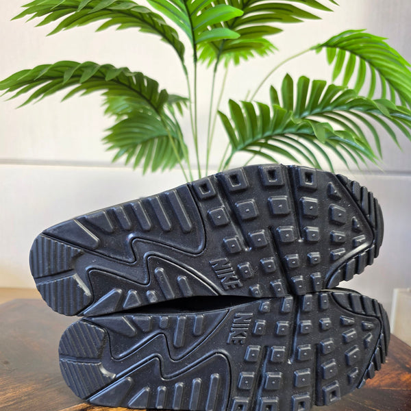 Nike Air Max 90 Black Tiffany maat 40