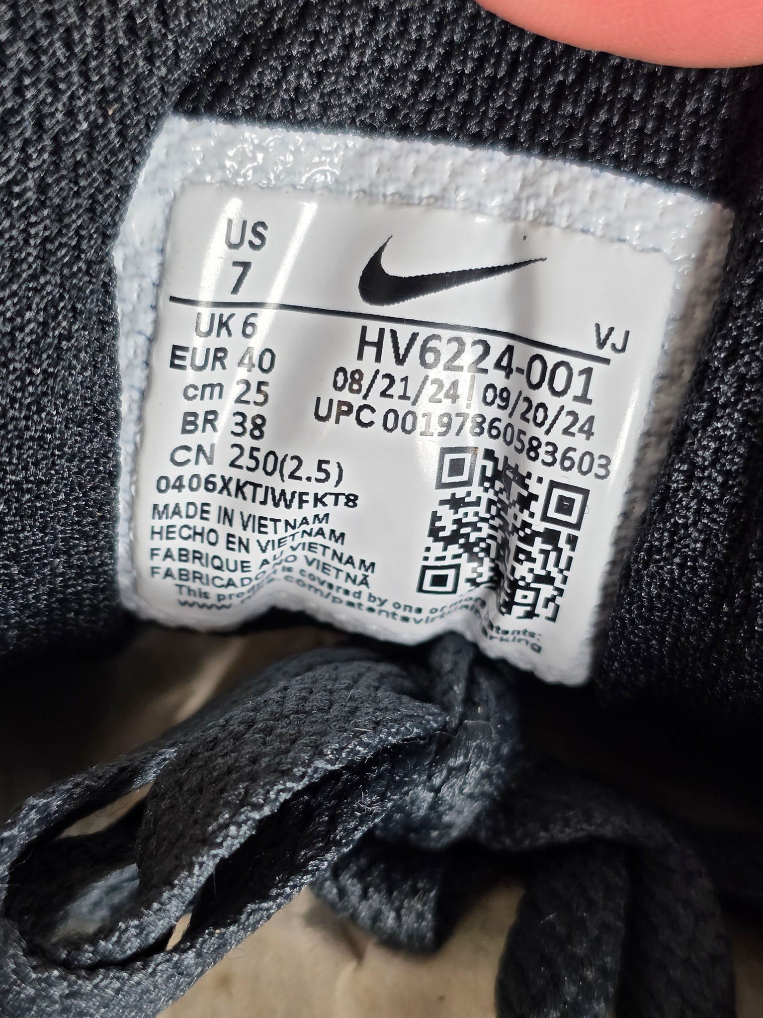 Nike Air Max 90 Black Tiffany maat 40