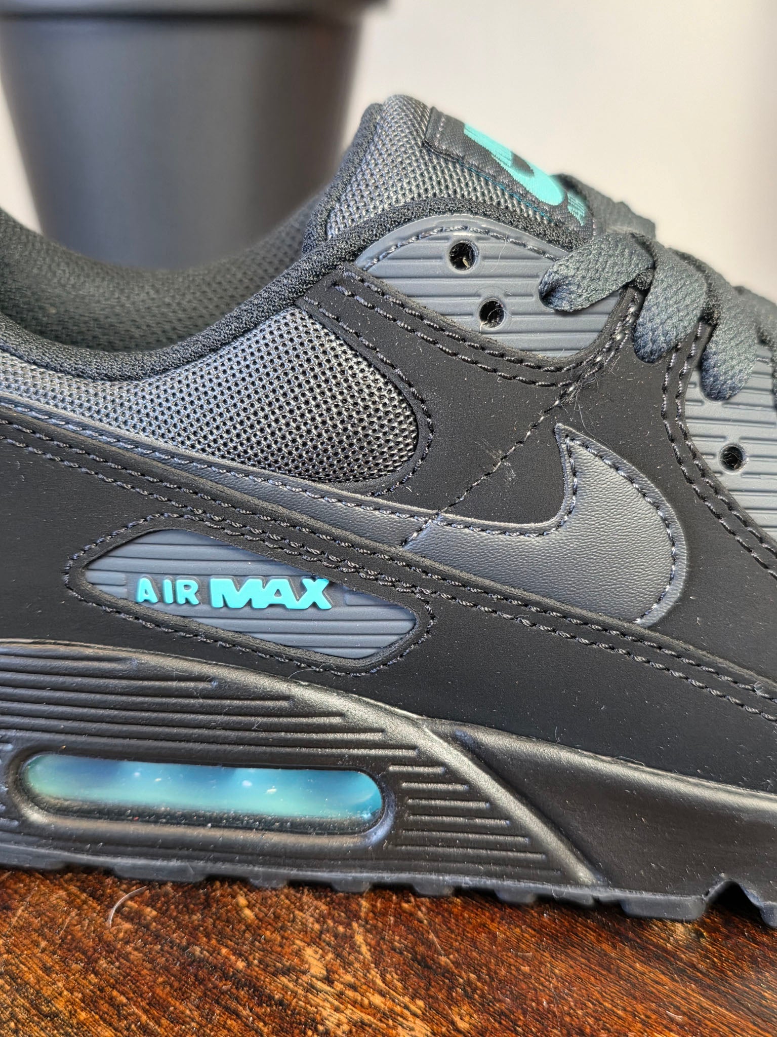 Nike Air Max 90 Black Tiffany maat 40