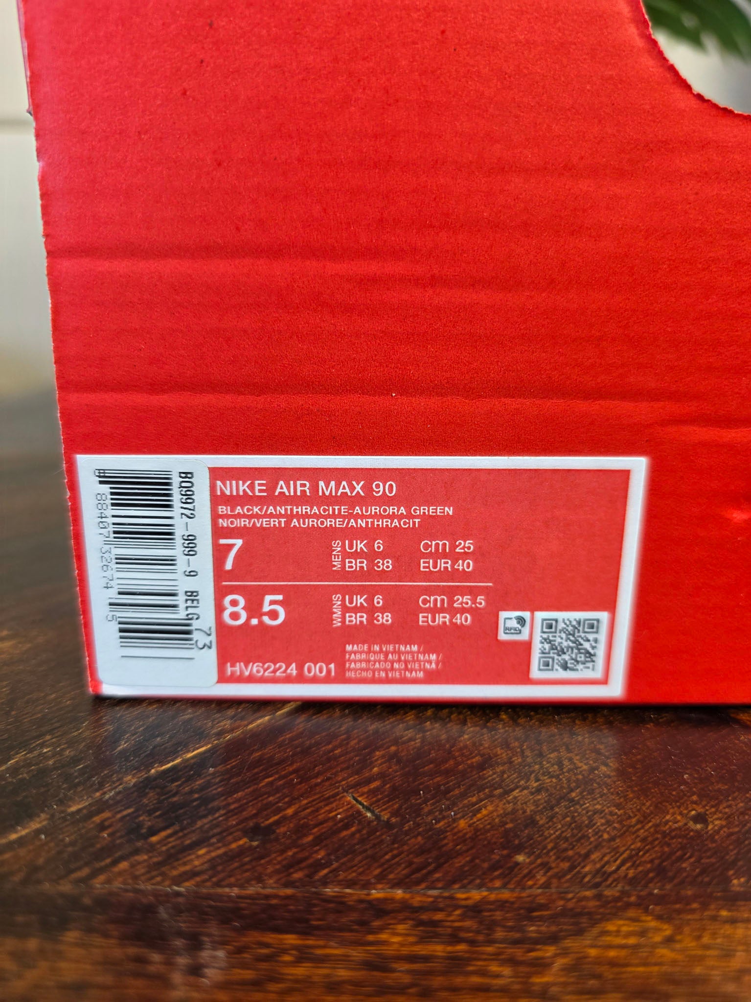 Nike Air Max 90 Black Tiffany maat 40