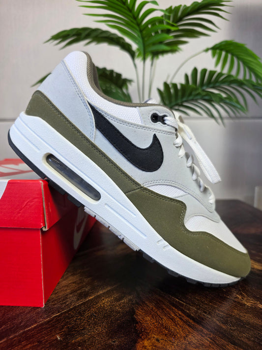 Nike Air Max 1 Medium Olive maat 46