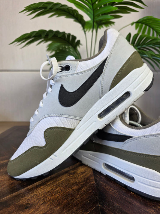 Nike Air Max 1 Medium Olive maat 46