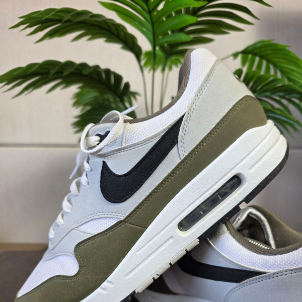 Nike Air Max 1 Medium Olive maat 46