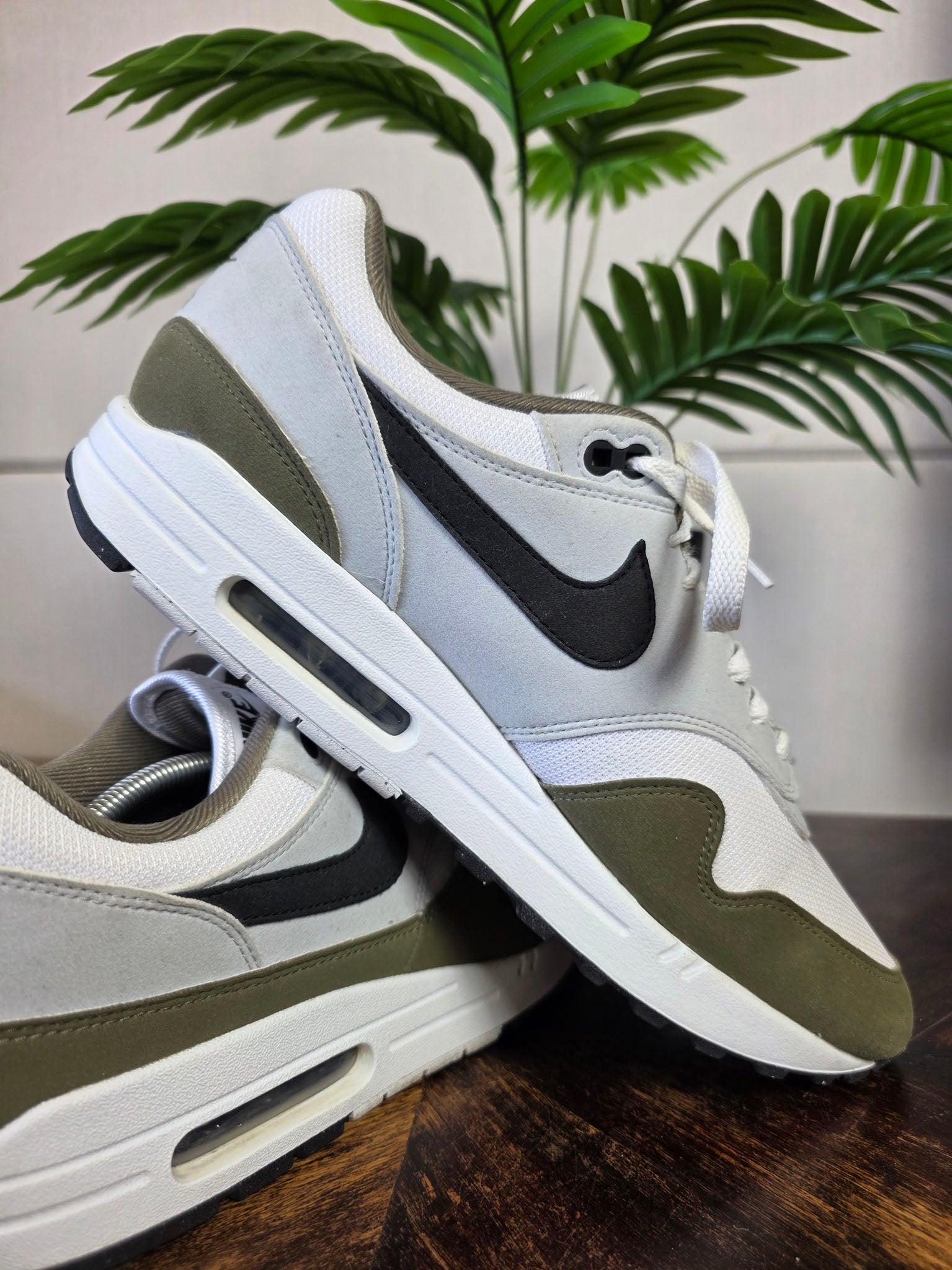 Nike Air Max 1 Medium Olive maat 46