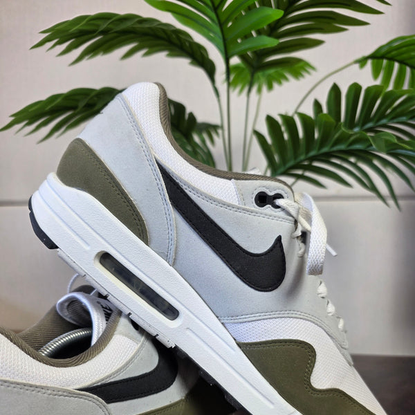 Nike Air Max 1 Medium Olive maat 46