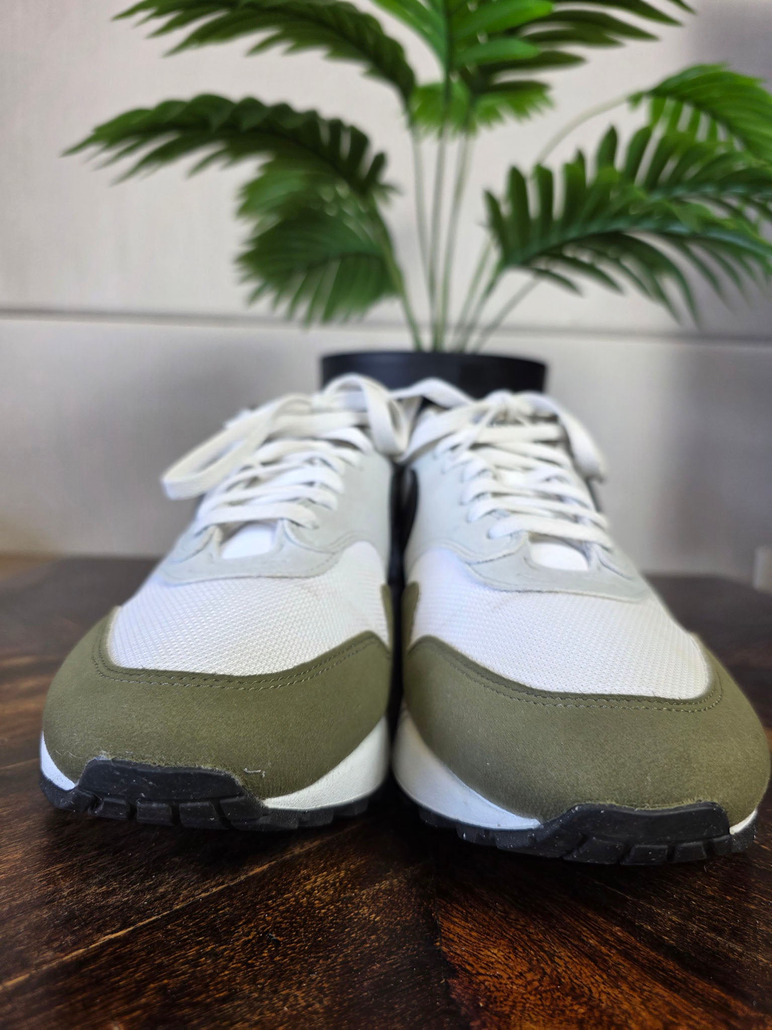 Nike Air Max 1 Medium Olive maat 46