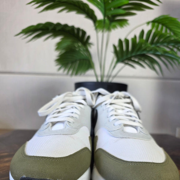 Nike Air Max 1 Medium Olive maat 46