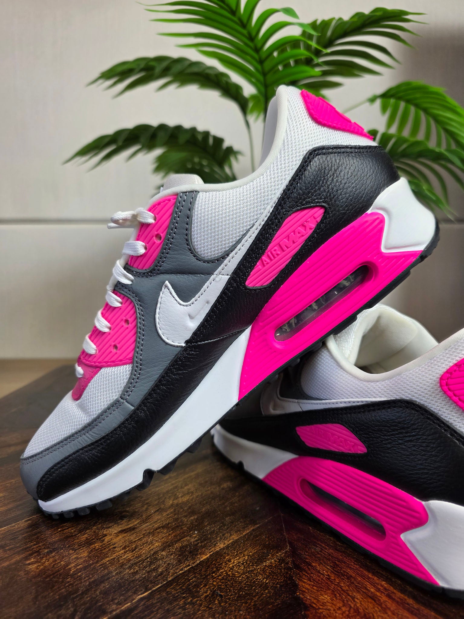 Nike Air Max 90 Pink Black Grey maat 45