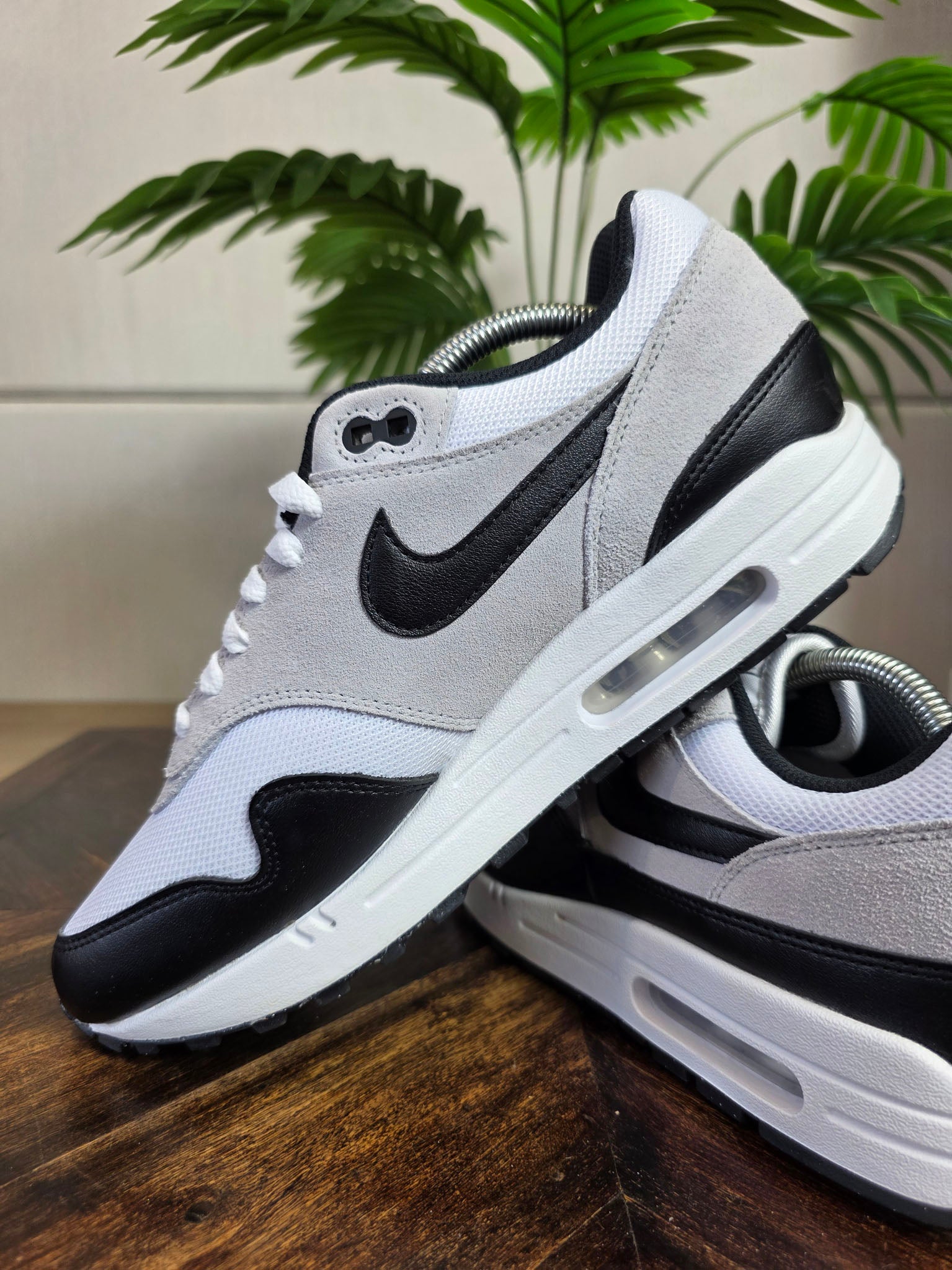 Nike Air Max 1 Essential Black White maat 43