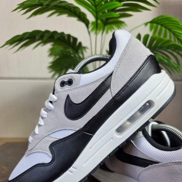 Nike Air Max 1 Essential Black White maat 43