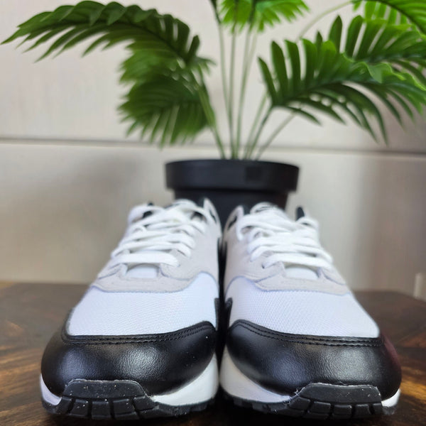 Nike Air Max 1 Essential Black White maat 43