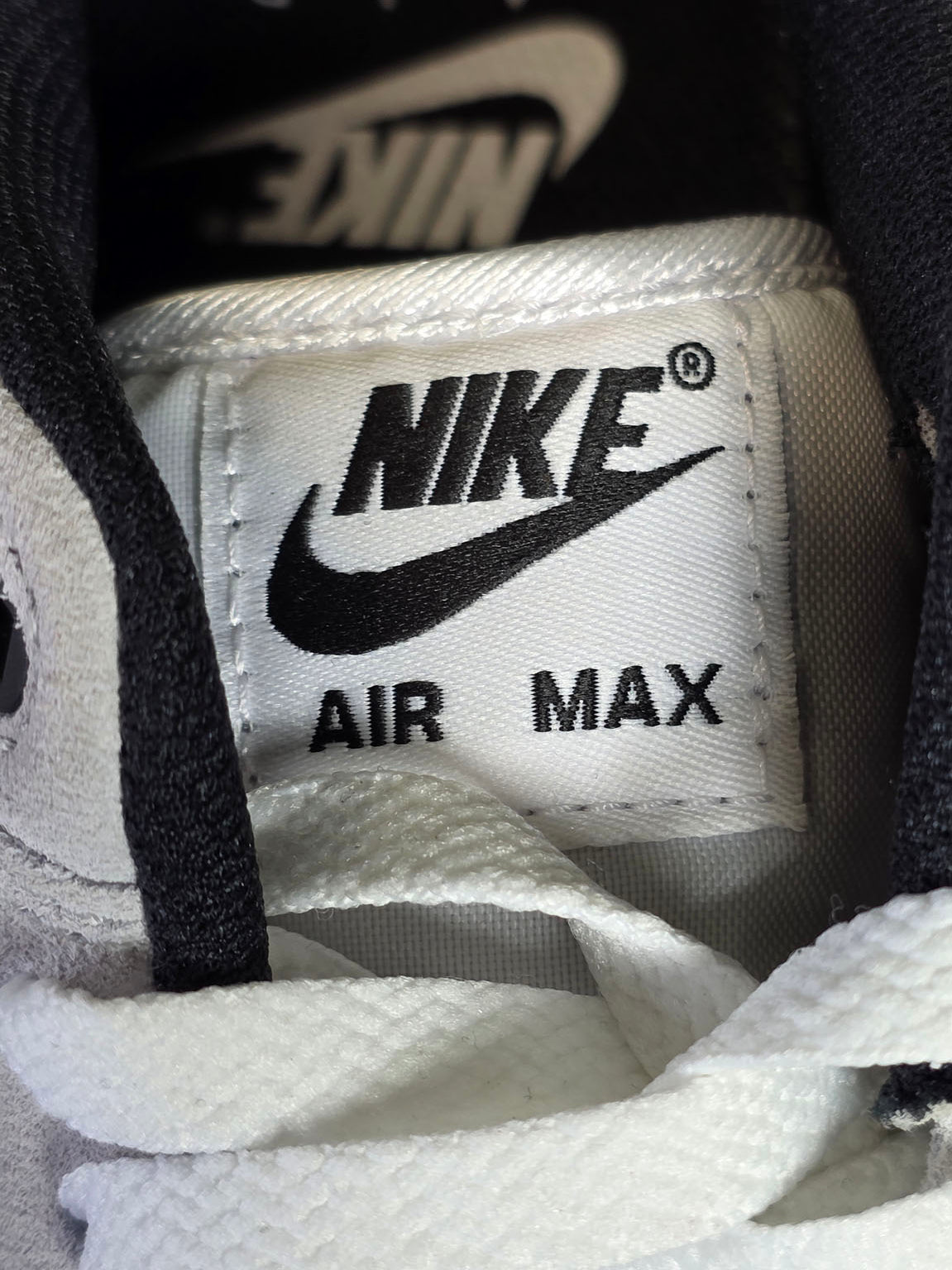 Nike Air Max 1 Essential Black White maat 43