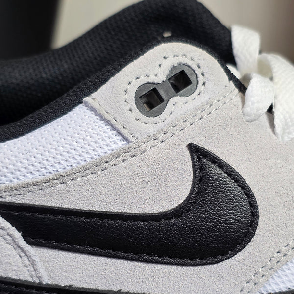 Nike Air Max 1 Essential Black White maat 43