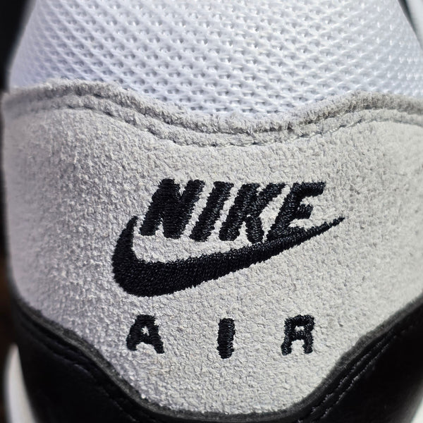 Nike Air Max 1 Essential Black White maat 43