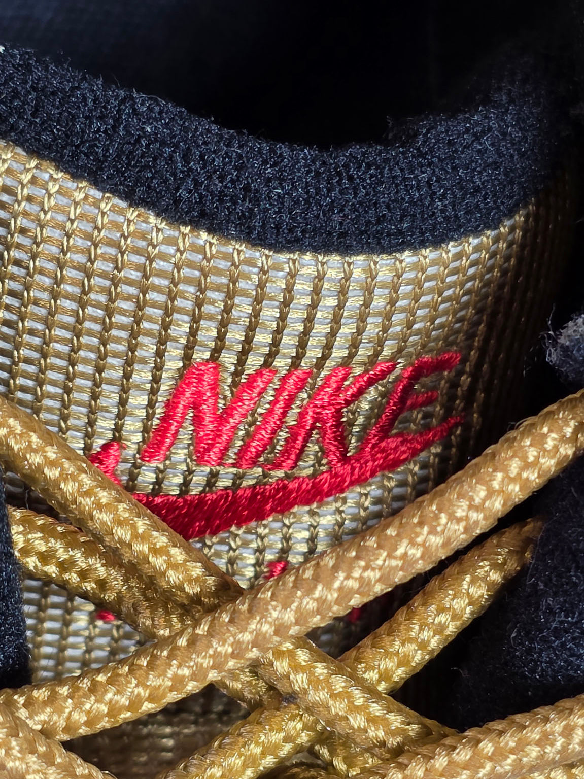 Nike Air Max 97 BW Metallic Gold University Red maat 44