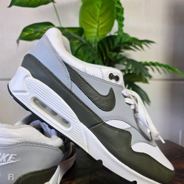 Nike Air Max 90/1 White Cargo Khaki maat 46