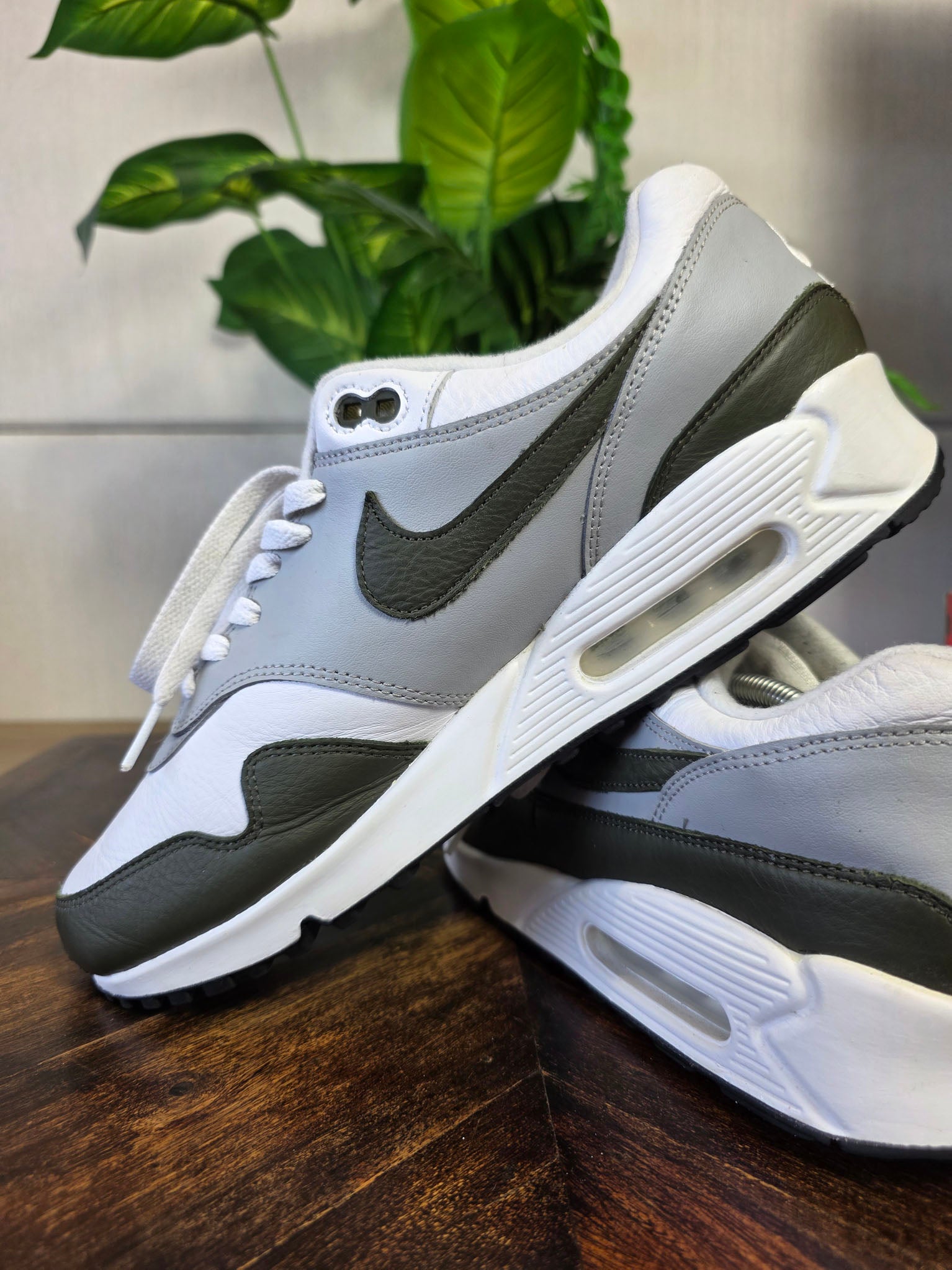 Nike Air Max 90/1 White Cargo Khaki maat 46